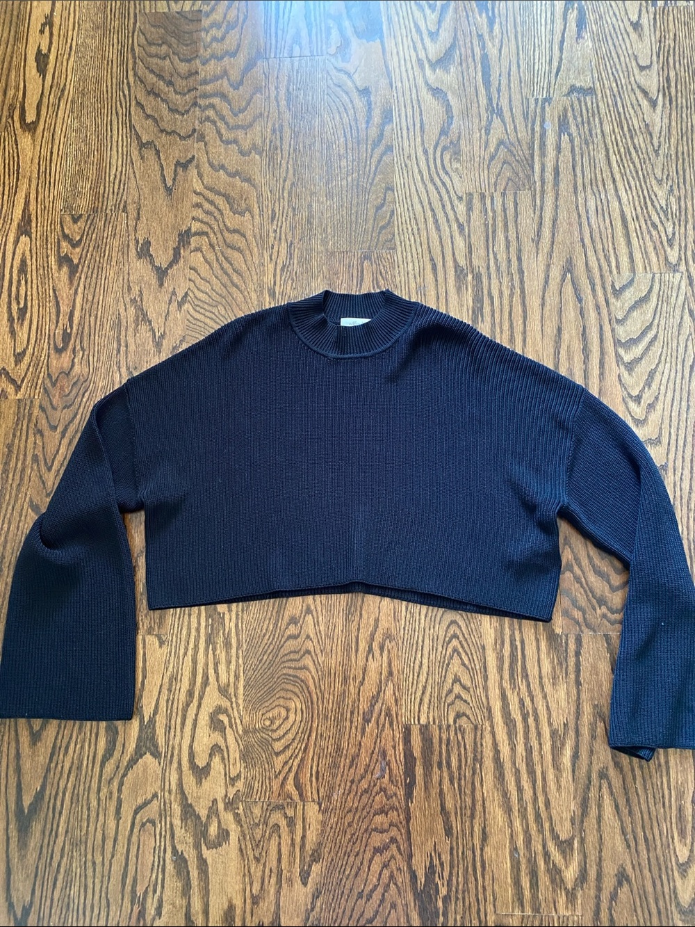 Wilfred Black Ribbed Cropped Crew Sweater